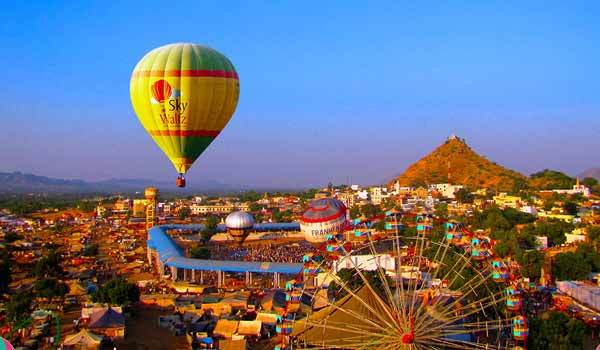 balloon in Pushkar fair