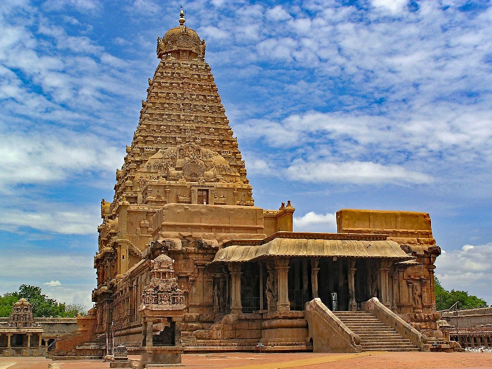Brihadeeswarar temple