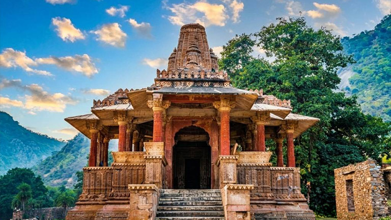 Bhangarh Fort – History, Ruins and Local Legends